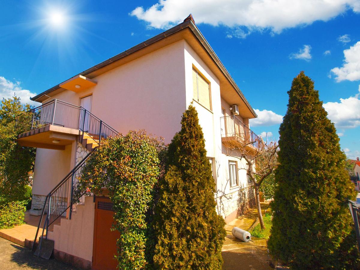 Apartments Mirela 1554 普拉 外观 照片